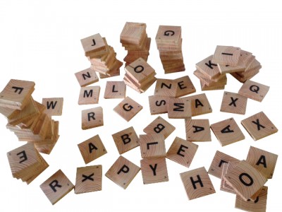 GIANT WORD TILES - 100 Wood Letter Anagrams Tiles 3.5" x 3.5" + Case